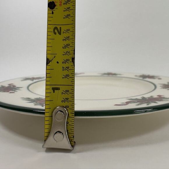 R H Macy The Cellar O'Tannenbaum, 1 Bread &Butter Plate, Holly & Ribbon Border - Picture 7 of 11
